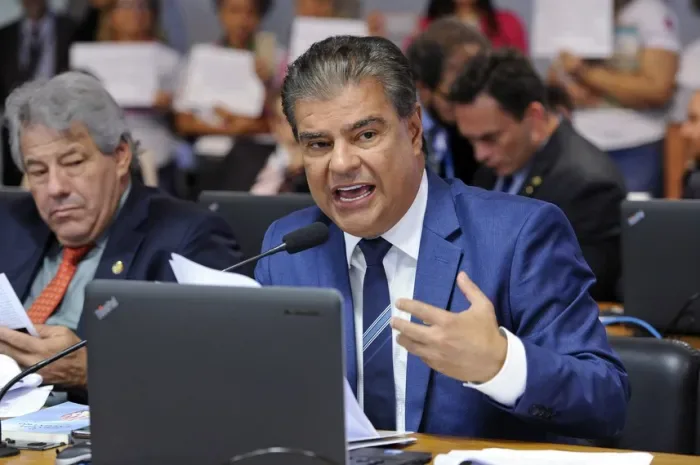 CRE vai apoiar medidas contra tarifaço dos EUA, afirma Trad